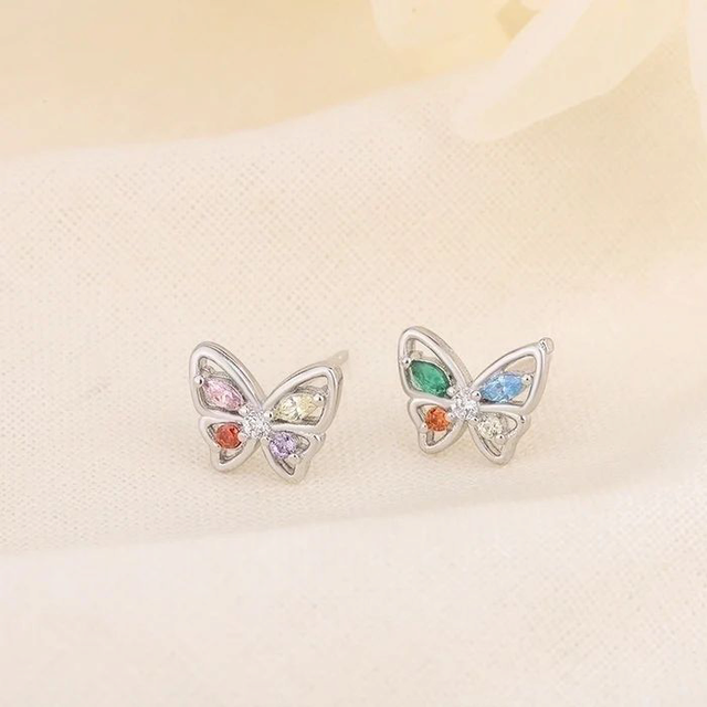 Clous d'oreilles papillon 