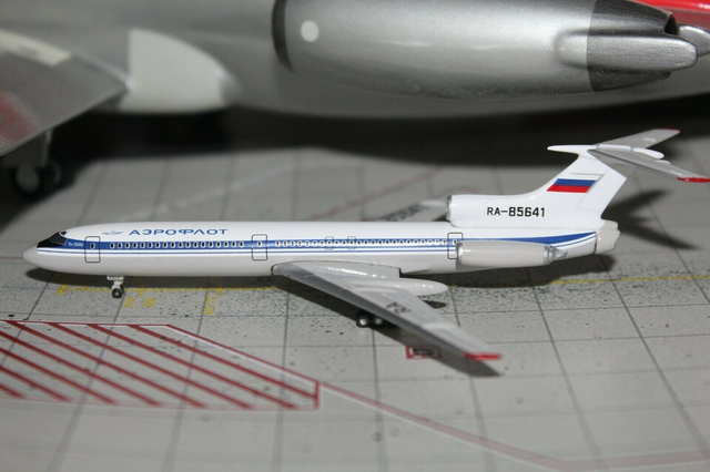 Aeroflot TU-154 (RA-85641) Tucano 1:400