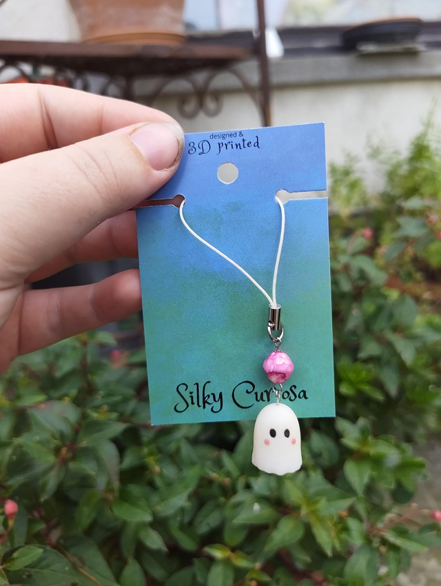 3D ghosts - phone charm