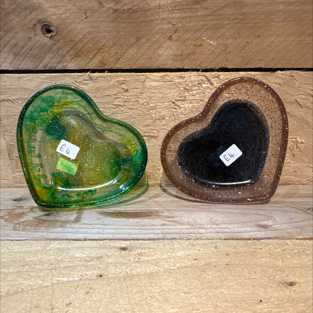 Resin Heart Dish 