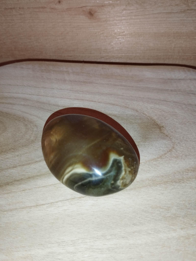 Jaspe polychrome en galet 