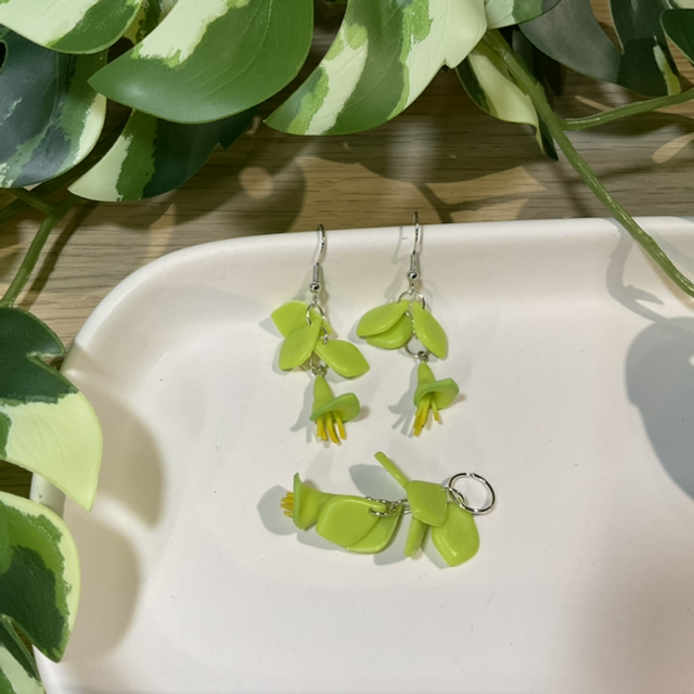 Blume: Set Ohrhänger und Kettenanhänger #N00565