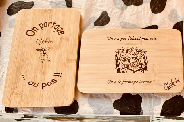 Planche à fromage motifs OLaVache ou personnalisée en bambou (dim 25*16cm)