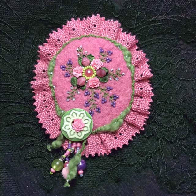 Broche Rose anglais/mauve dentelle 