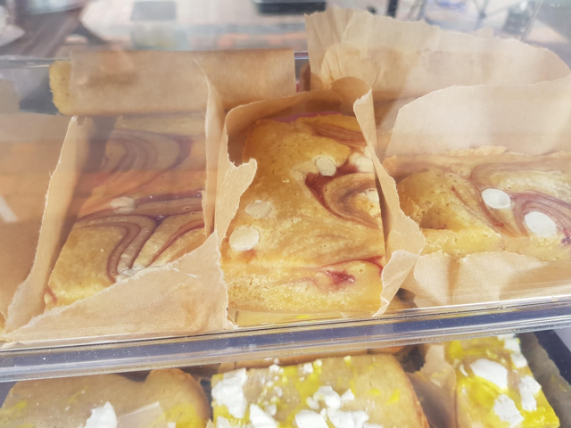 Brownies And Blondies (contain Eggs)