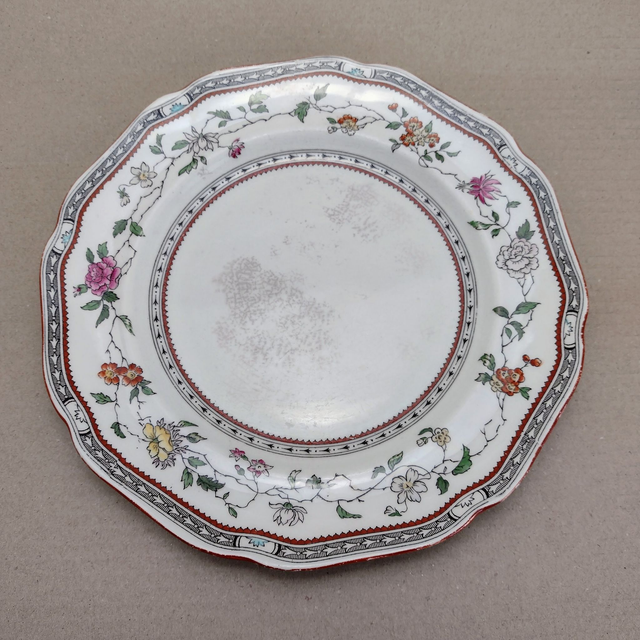 Jessamine by Royal Cauldon | Victoriaans Lunchbord (diameter 22,0 cm | hoogte 2,5 cm) Reg.no. 652120 V284JX Creme Bloemdecor | Antiek - 1914