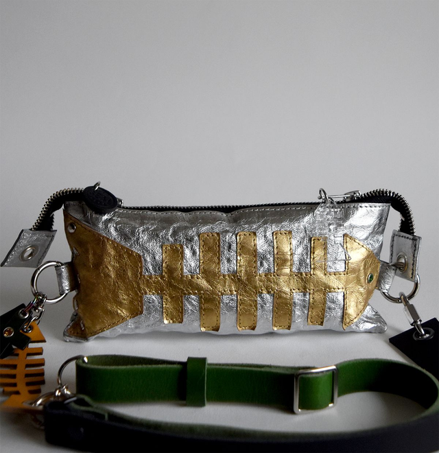 Silvery chest-belt bag "Lu"