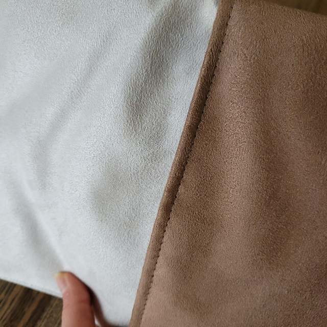 Etui liseuse rembourré : Suédine beige et marron