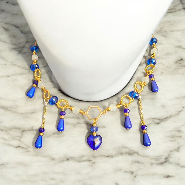 Collier gouttes et cœur en acier inoxydable – création artisanale Les Perles de la Fantaisie.