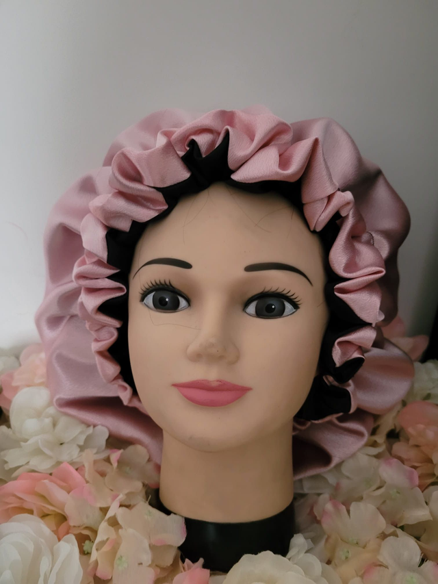 Bonnet en satin américain réversible Rose & Noir | Protection cheveux nuit | Anti-frisottis | Tailles S, M, L | Double face fait main