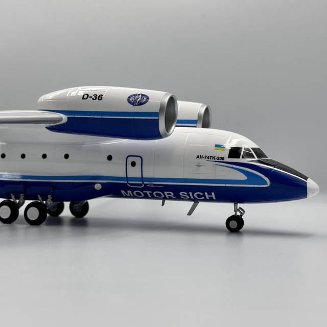 Antonov An-74TK-200 Motor Sich UR-74026 1/72