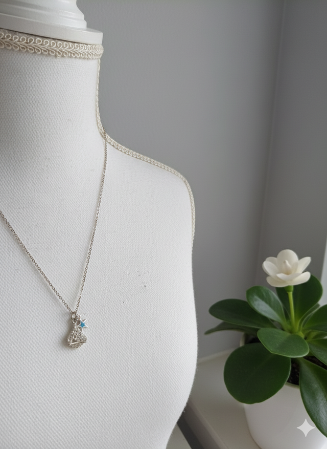 Collier bateau et étoile