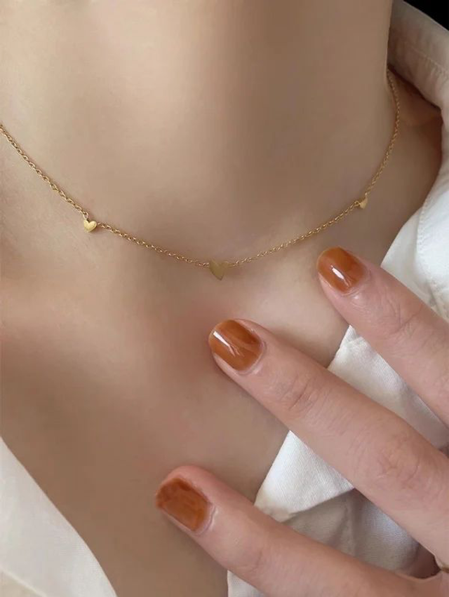 Collier ras cou cœur : couleur or