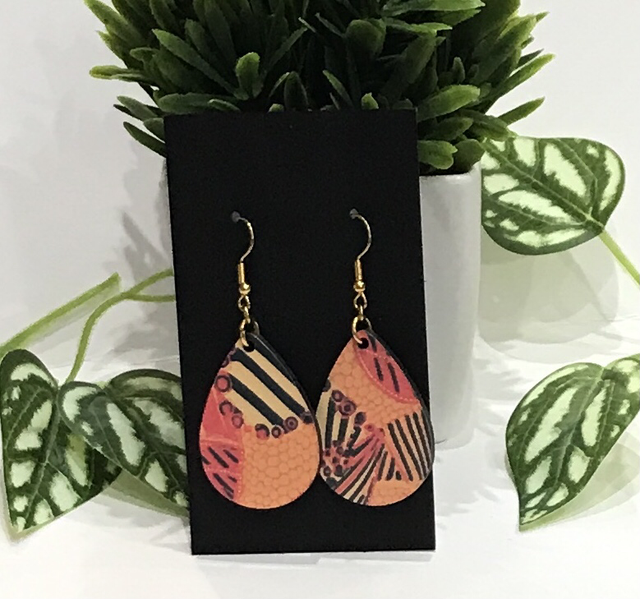 Wood Mix Coloured Dangling Earrings- MSDE59