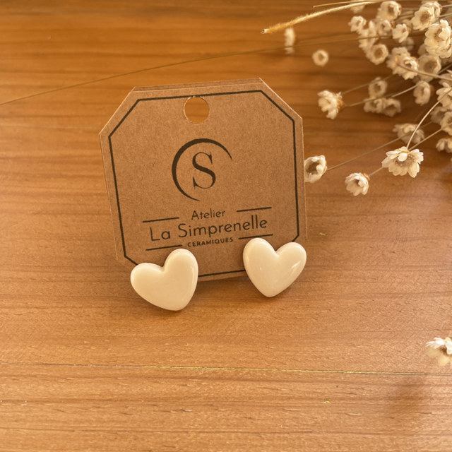 Boucles d’oreilles puces 🤍 Petit cœur 