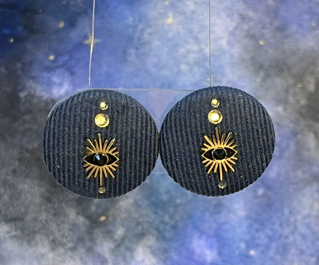 Sidonie velours bleu et son oeil de protection