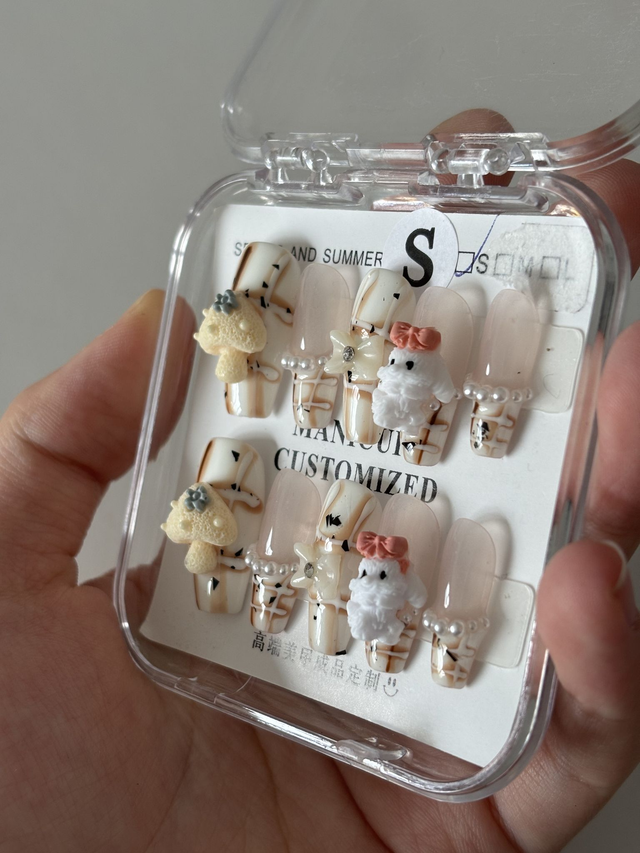 FAUX ONGLE TAILLE S (MOYEN)