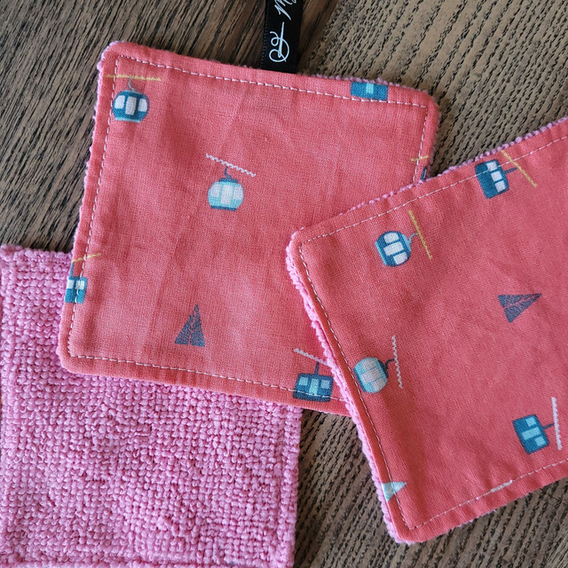 Coton lavable carré : Télésièges, rose