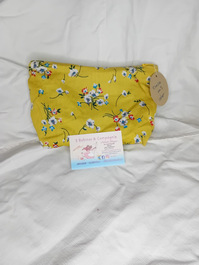Trousse fleurs jaune 