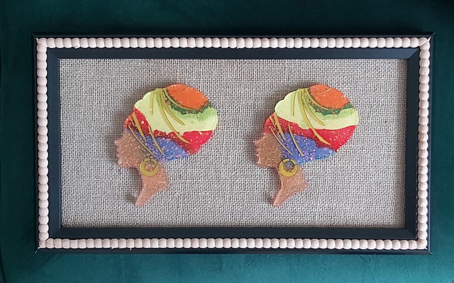 Resin Heads in large frame