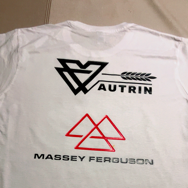 Tee-shirts personnalisés inscription vinyl 