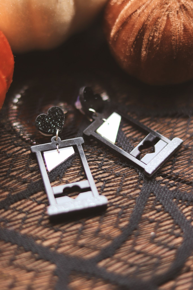 Boucles d&#039;oreille • Guillotine