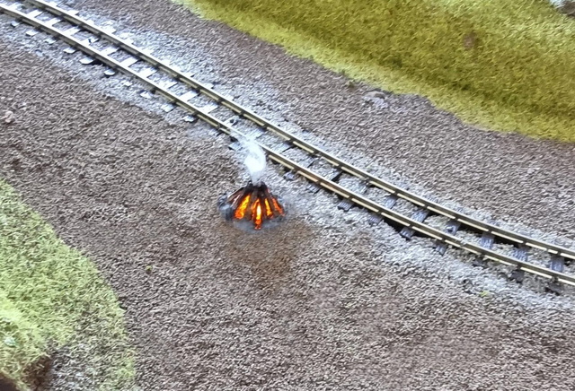 Animated bonfire for OO gauge model railways