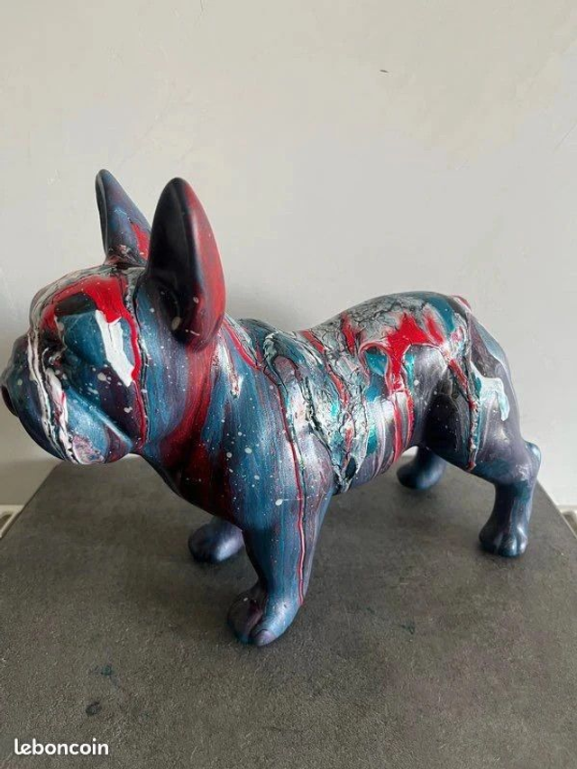 Statue chien bouledogue