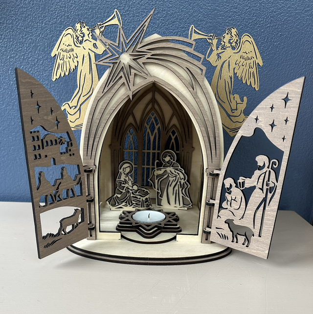 Crèche en bois – Forme cathédrale 