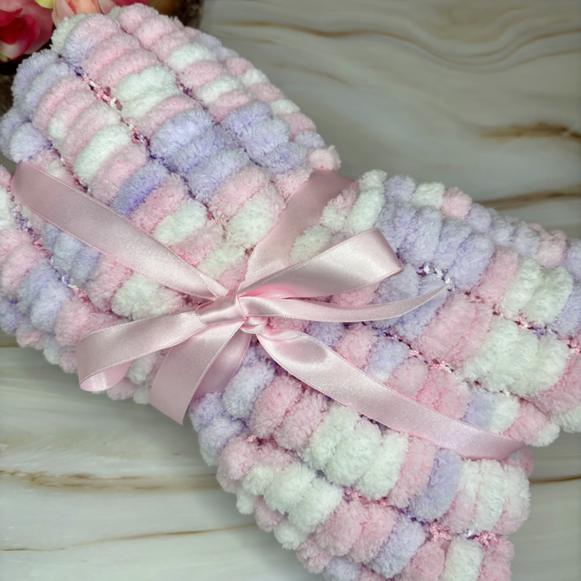 Small Pom-Pom Blanket