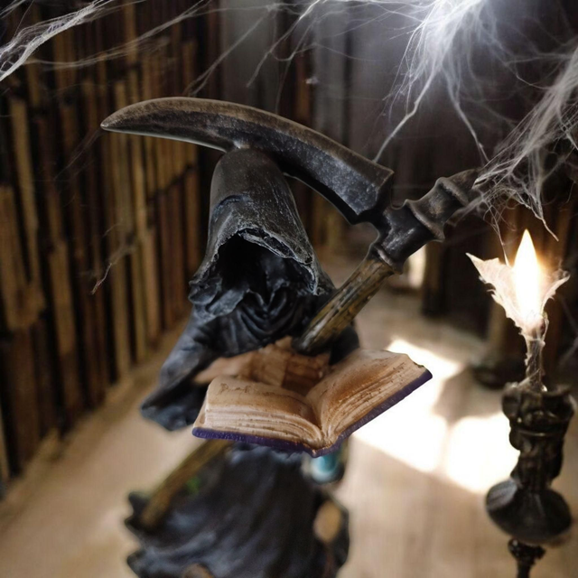 Figurine Faucheur Mystique avec livre