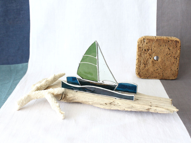 ⛵ Suncatcher "Gouelier" en vitrail et bois flotté