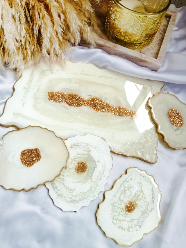 Pearl white elegant tray