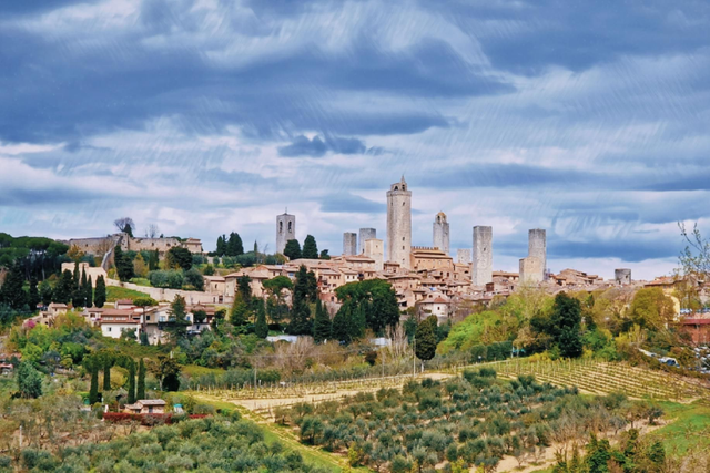 San Gimignano and Siena Tours 9 hours pick-up drop-off Florence city Mercedes and private driver English speacking - CHOOSE YOUR MERCEDES CLASS