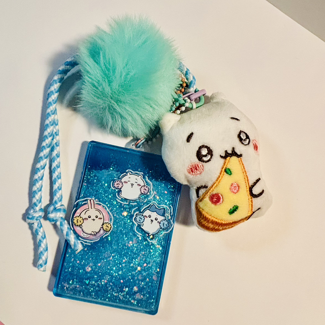 Chiikawa plush & acrylic shaker pom pom keychain