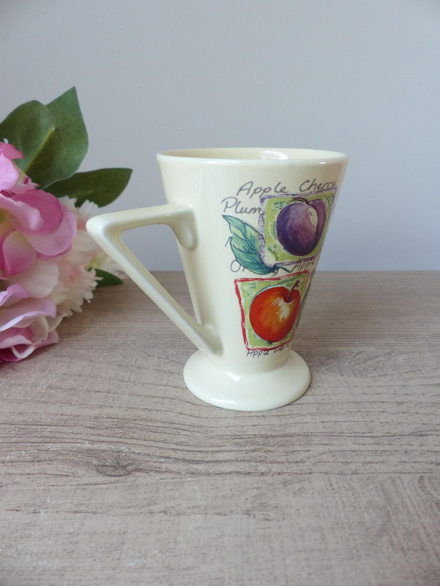 Tasse à thé vintage Churchill – Décor pommes prunes et abricots – Années 1980 – Fabriquée en Angleterre