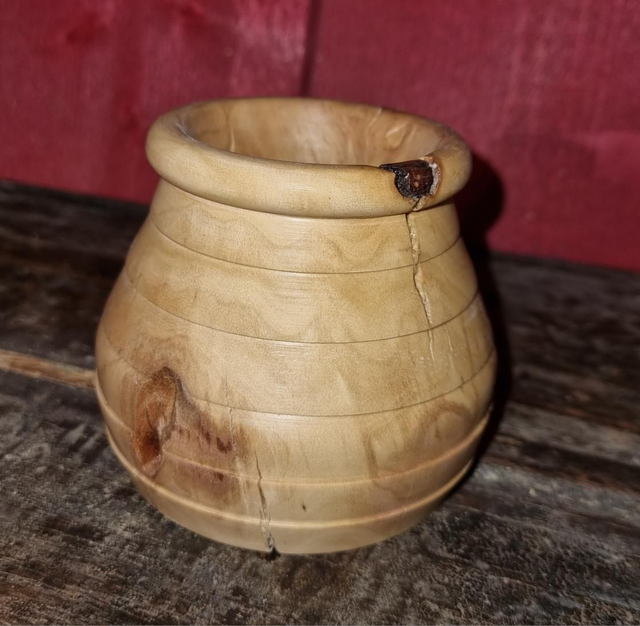 Vase ou petit pot