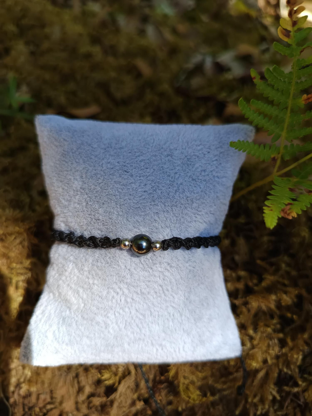 Bracelet noir avec perle en hématite 