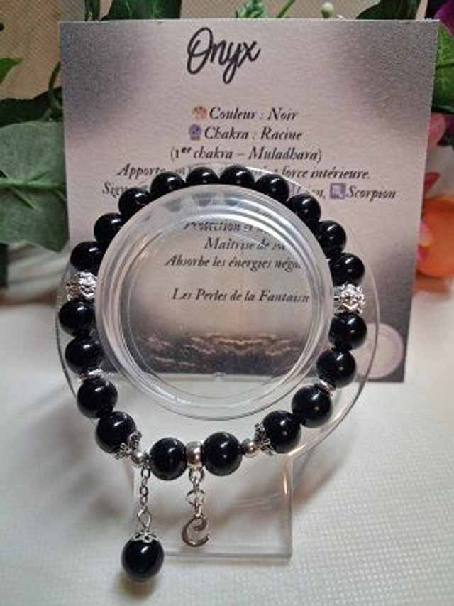Bracelet en Onyx + carte chakra incluse