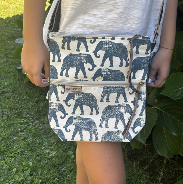 Pouch Bag Elephant Blue/Natural
