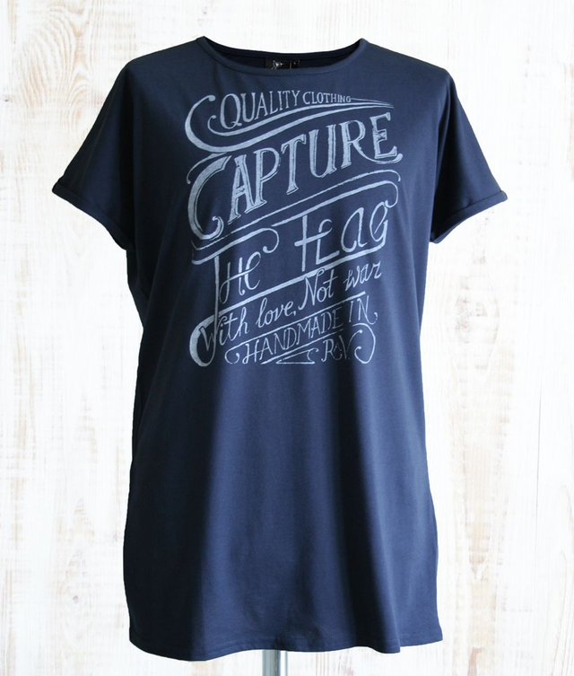 T-Shirt Capture The Flag 'With Love, Not War' Blue