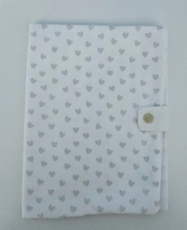 Housse de carnet de santé personnalisé avec prénom thème dinosaure (1)