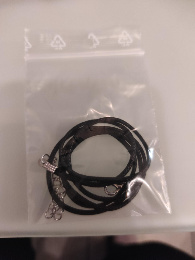 Collier en cuir 60 cm