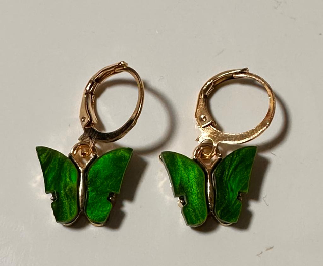Green Dangling Earrings - GDE17