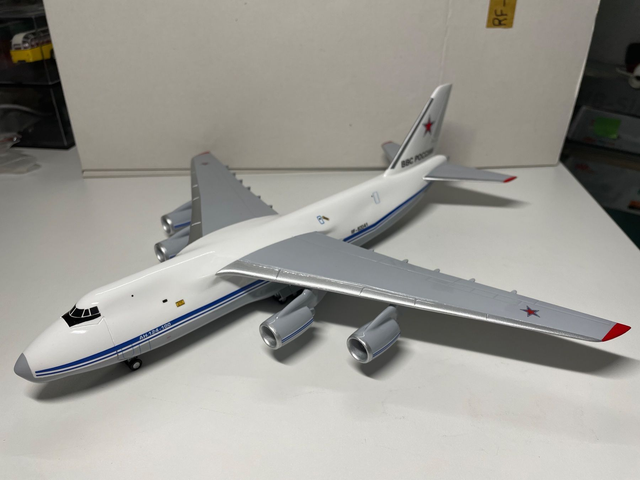 Antonov An-124 WWS Rossiy 1/200