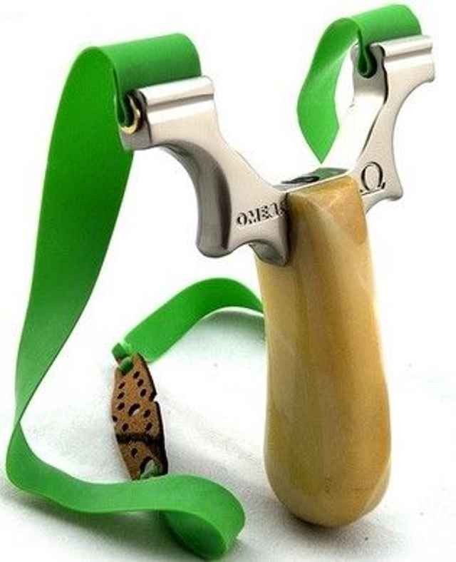 06B13 ... Lance pierre  