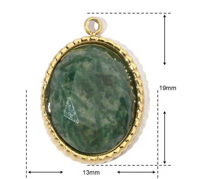 Charm cammeo pietra verde sfaccettata 
