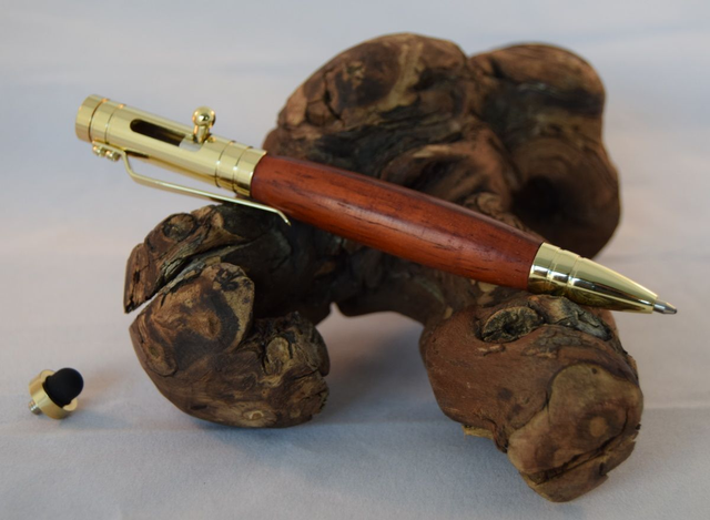 bolt action pen - Padoek