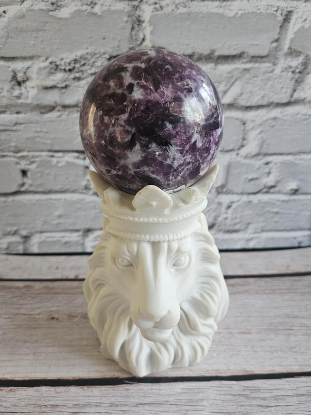 Sphère en Mica violet (Lépidolite) – 390 g – Ø 6,5 cm
