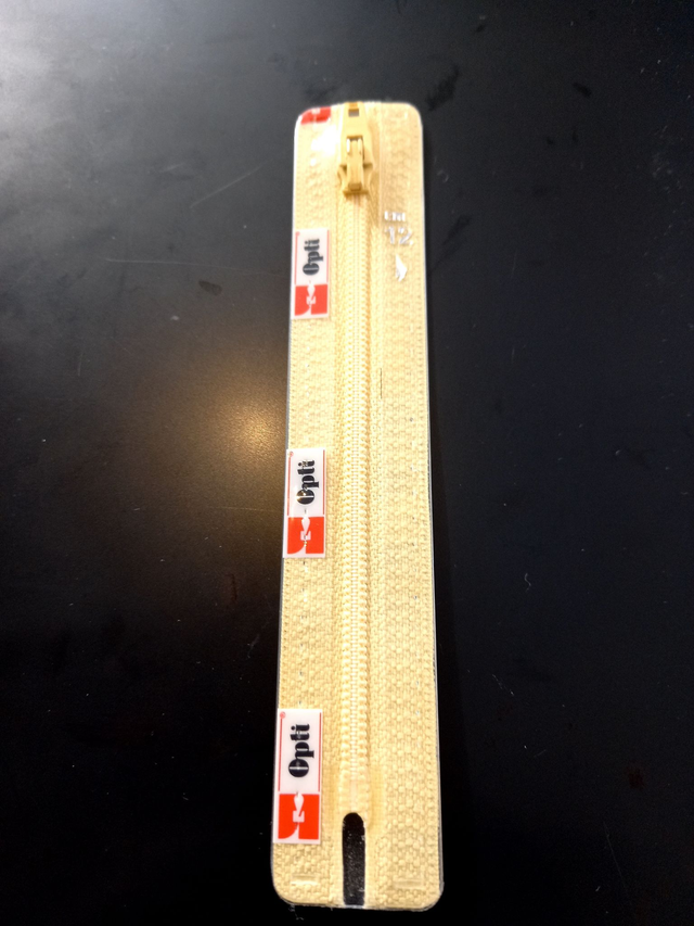 S40 / kleur 638 Opti rit kunststof geel